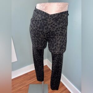 Victoria's Secret  Leopard Print Leggings